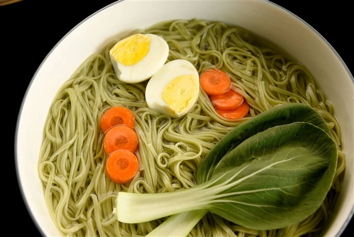Dried Noodles With Quinoa Greens Juice high quality