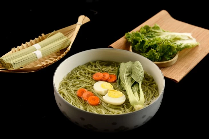 Dried Noodles With Quinoa Greens Juice suppliers
